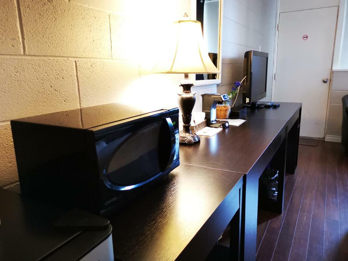 Manitou Motor Inn Экстерьер фото